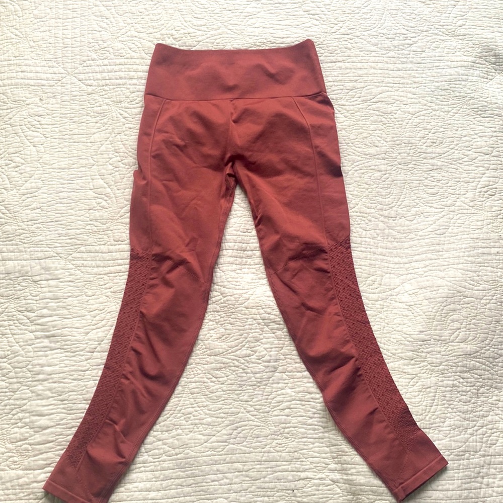 Sync High-Waisted Perforated 7/8 Leggings